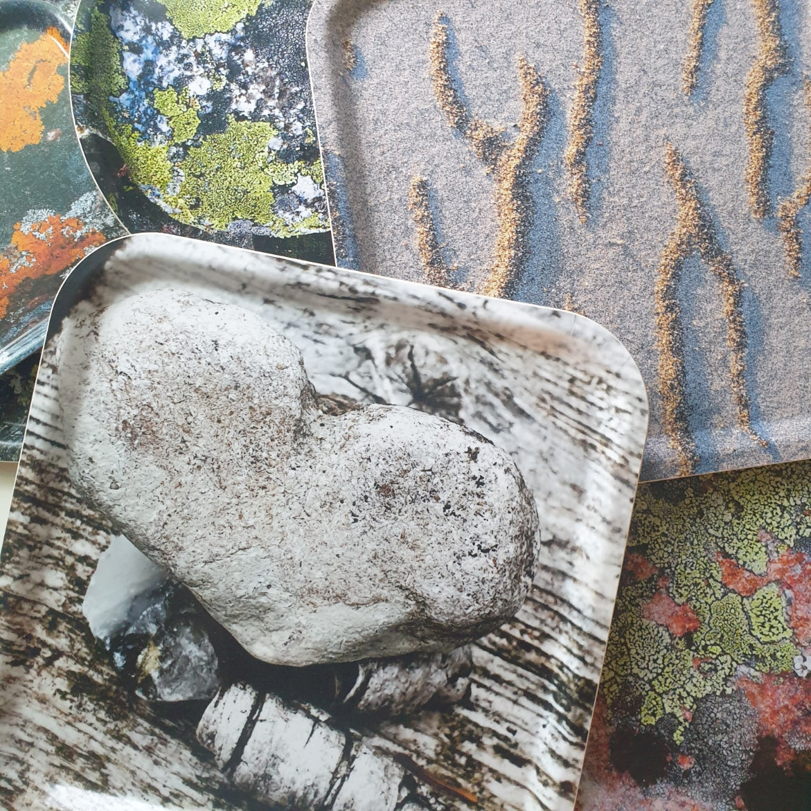Bricka 32x32cm "Sommargåvor"